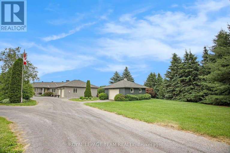 28599636/2124-cty-rd-18-road-s/north-grenville-twp-kemptville-south/north-grenville/ontario/K0G1J0_44