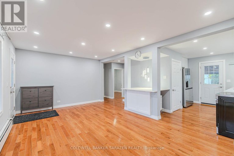 29023596/10-argue-drive/borden-farmstewart-farmcarleton-heightsparkwood-hills/ottawa/ontario/K2E6S1_10