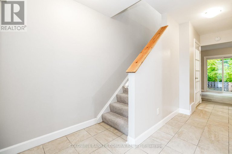 28928186/82-3659-aladdin-lane/blossom-parkkemp-parkfindlay-creek/ottawa/ontario/K1T1V5_22