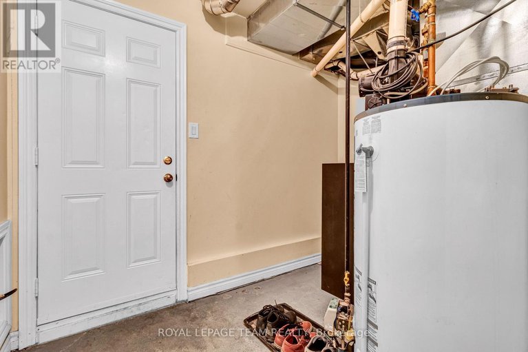 28548411/b-96-stonehaven-drive/bridlewood/ottawa/ontario/K2M0C4_24