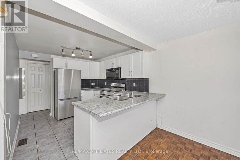 28159243/67-392-garden-glen-private/meadowlandscrestview/ottawa/ontario/K2G1E4_13