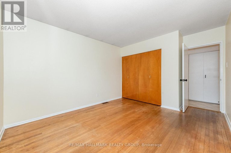 29113297/71-viewmount-drive/meadowlandscrestview/ottawa/ontario/K2G3B9_21