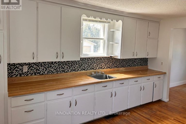 29670161/1146-gabriel-street/convent-glen-south/ottawa/ontario/K1C1K8_3