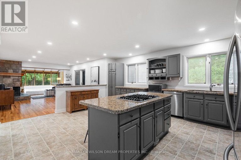 28783066/3-east-healey-avenue/stittsville-south/ottawa/ontario/K2S1J9_22