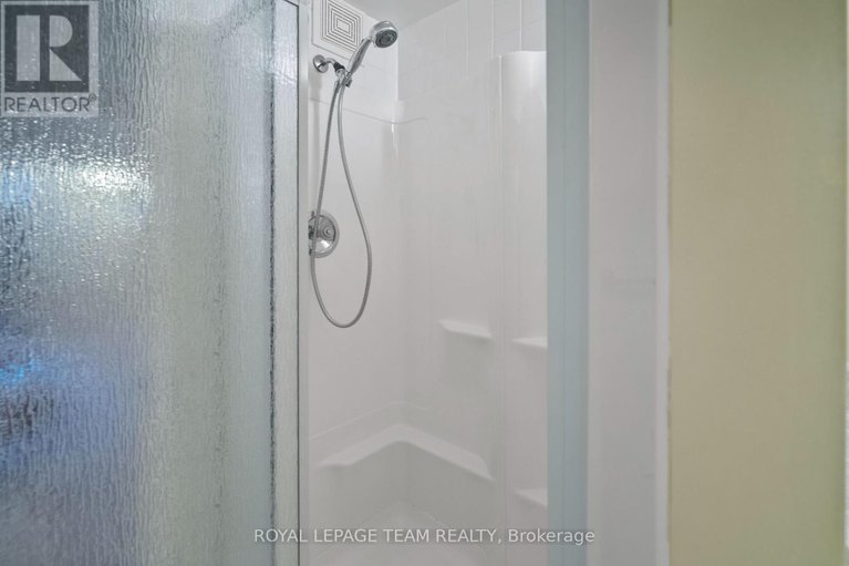 29622304/45-welkin-crescent/borden-farmstewart-farmcarleton-heightsparkwood-hills/ottawa/ontario/K2E5M4_27