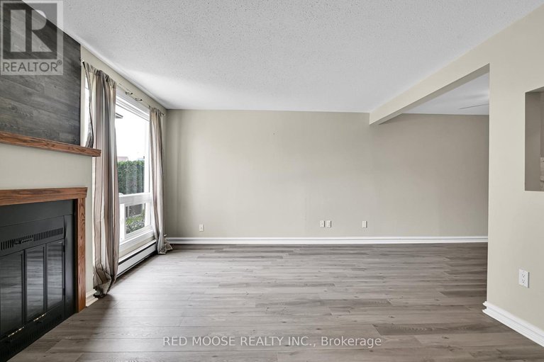 28615037/36a-782-st-andre-drive/hiawatha-parkconvent-glen/ottawa/ontario/K1C4R7_7