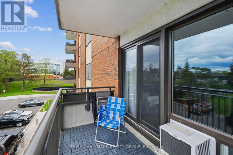 28316774/307-1485-baseline-road/copeland-park/ottawa/ontario/K2C3L8_31