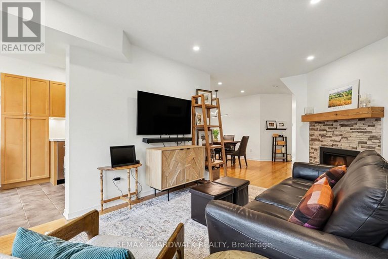 29619269/295-meilleur-private/vanier/ottawa/ontario/K1L0A2_6