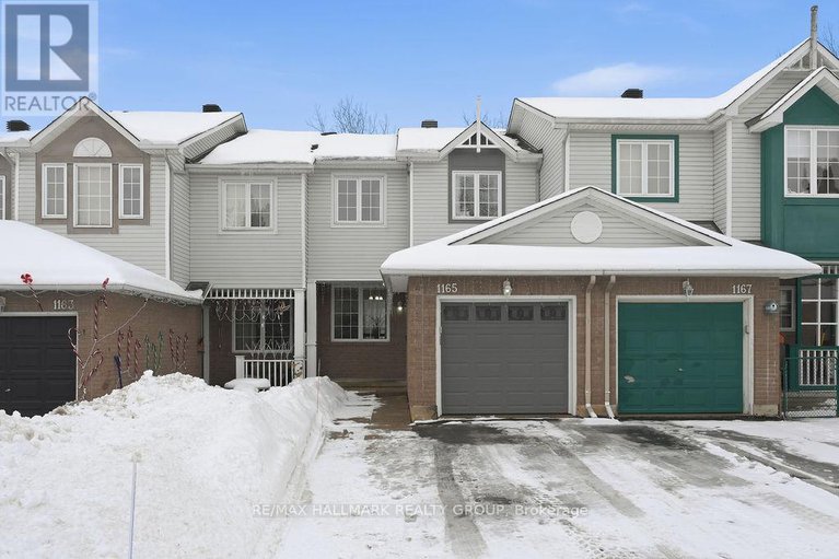 29250836/1165-falconcrest-court/chatelaine-village/ottawa/ontario/K4A3Z4_1