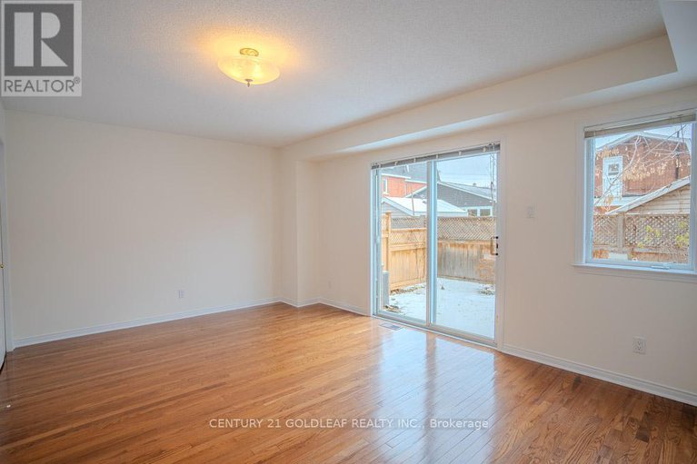 29137648/4-schoolhouse-private/lindenlea/ottawa/ontario/K1M2J5_25