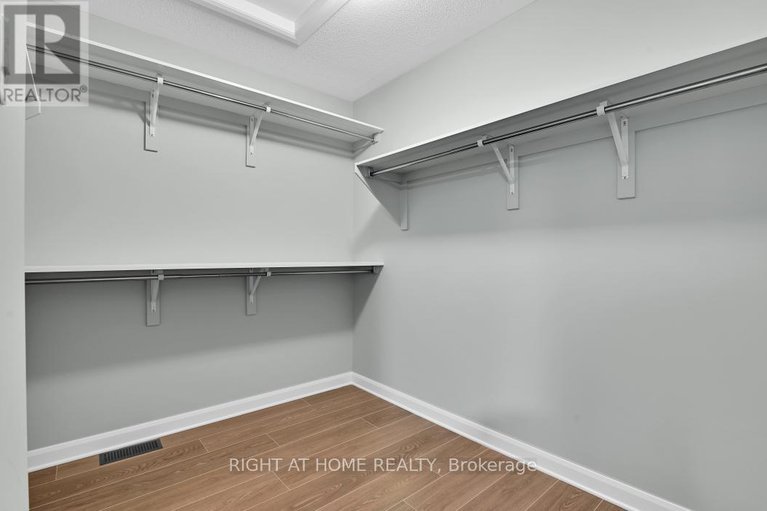 29067282/561-decoeur-drive/avalon-west/ottawa/ontario/K4A5G7_15