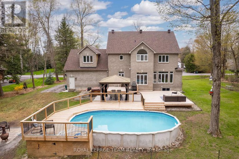 28316771/2377-pine-avenue/manotick-east-to-manotick-station/ottawa/ontario/K4M1B4_37