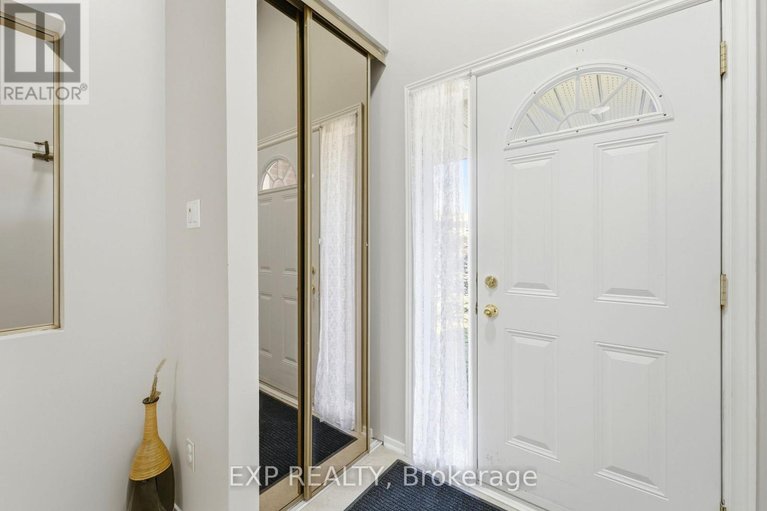 29663235/8-322-robillard-private/hunt-club-parkgreenboro/ottawa/ontario/K1T2V8_5