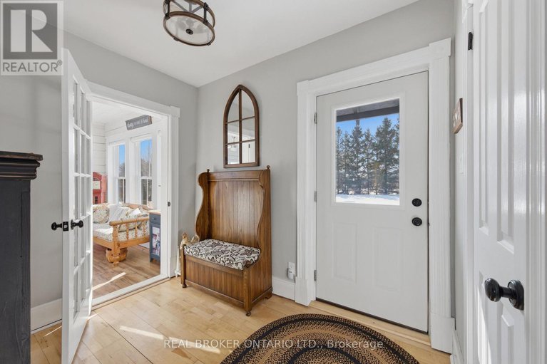 29433673/2090-beach-road/north-grenville-twp-kemptville-south/north-grenville/ontario/K0G1S0_38