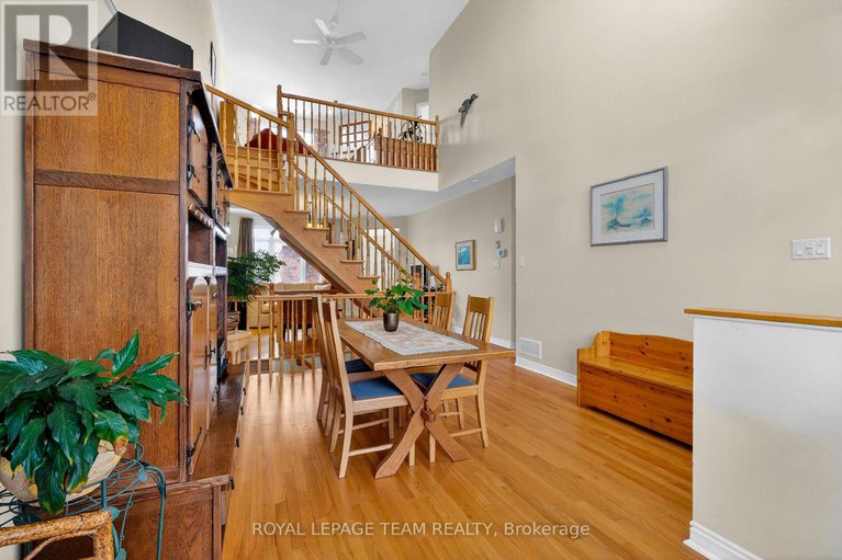 29366732/52-great-oak-private/riverview-park/ottawa/ontario/K1G6P8_11