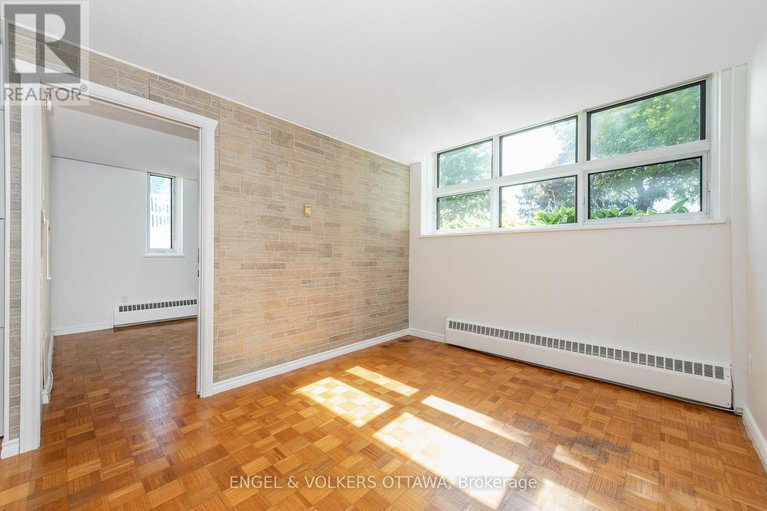 28759787/8-1356-meadowlands-drive-e/borden-farmstewart-farmcarleton-heightsparkwood-hills/ottawa/ontario/K2E6K6_11
