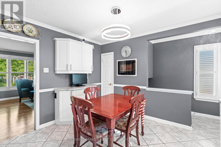 28466131/2024-corry-street/elmvale-acres/ottawa/ontario/K1G2M5_15