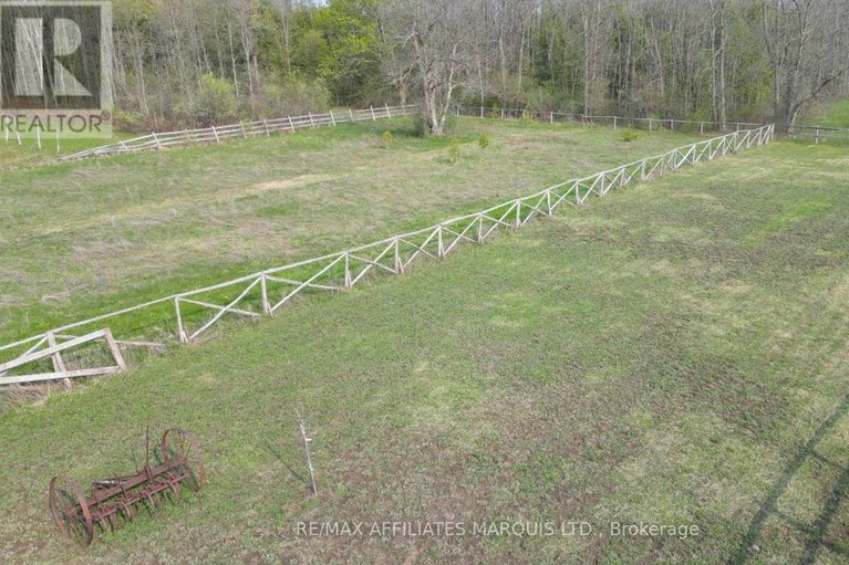 29555940/5083-aultsville-road/south-stormont-osnabruck-twp/south-stormont/ontario/K0C1M0_47