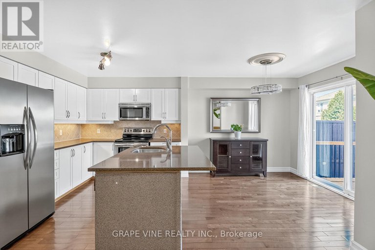 28825028/9-stoneleigh-street/strandherd/ottawa/ontario/K2G7A2_12