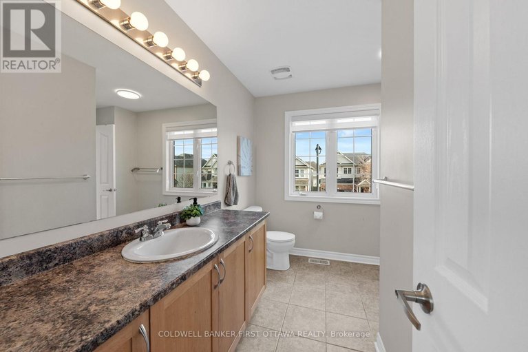 29655713/2176-sunset-cove-circle/half-moon-bay/ottawa/ontario/K2J0T9_22