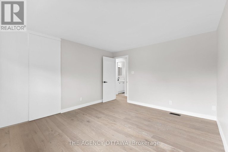 28660139/688-laverendrye-drive/beacon-hill-north/ottawa/ontario/K1J7X6_22