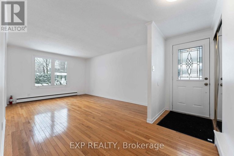 29305103/303-amiens-street/bilberry-creekqueenswood-heights/ottawa/ontario/K1E1N3_3