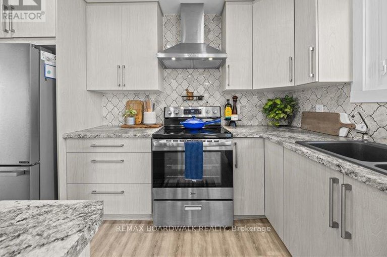 29519849/2462-dunning-road/cumberland-west/ottawa/ontario/K0A3E0_14