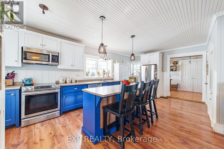 29447328/20267-county-road-18-road/south-glengarry-charlottenburgh-twp/south-glengarry/ontario/K0C2J0_12