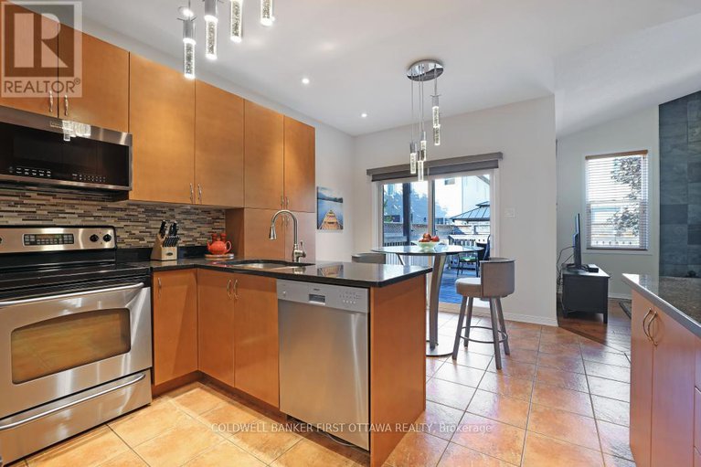 29175342/104-streamside-crescent/morgans-grantsouth-march/ottawa/ontario/K2W0A9_13