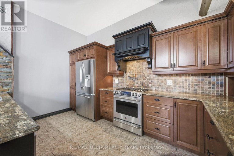 29284184/1653-lakeshore-drive/greely/ottawa/ontario/K4P1H1_12