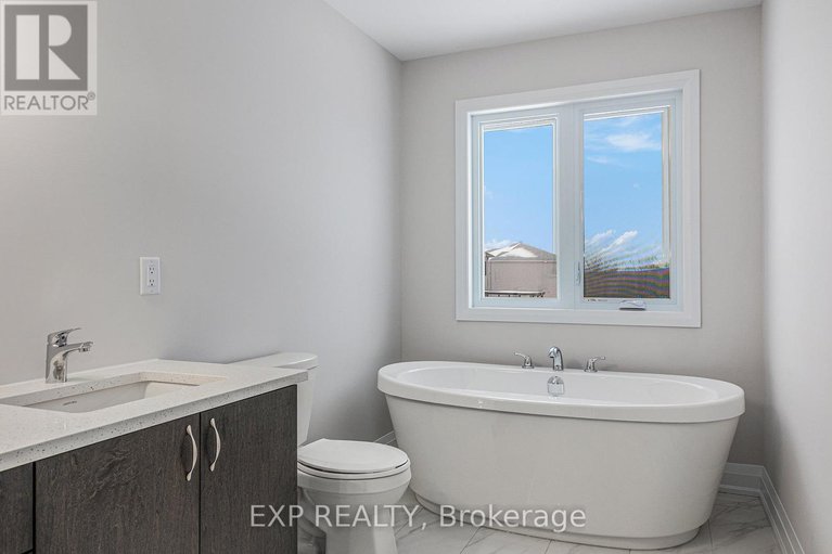 28500514/402-fleet-canuck-private/huntley-ward-south-east/ottawa/ontario/K2M0M5_15
