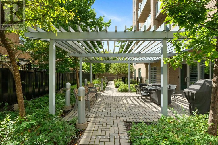28916442/706-100-champagne-avenue-s/west-centre-town/ottawa/ontario/K1S4P4_21