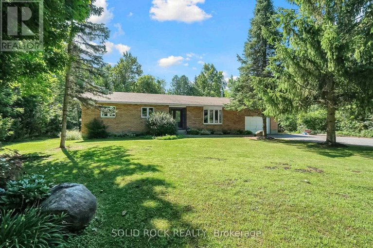 28631111/209-deerwood-drive/fitzroy-ward-south-west/ottawa/ontario/K0A2H0_1
