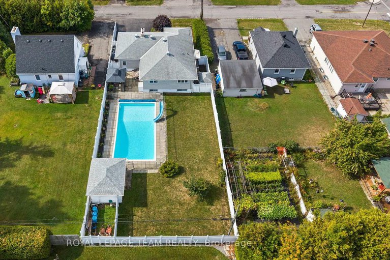 28926247/1525-valmarie-avenue/carleton-heights/ottawa/ontario/K2C1V7_45