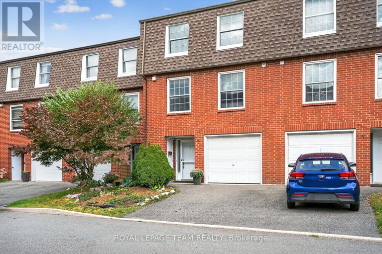 28827776/9-moorside-private/carleton-heights/ottawa/ontario/K2C3P4_1