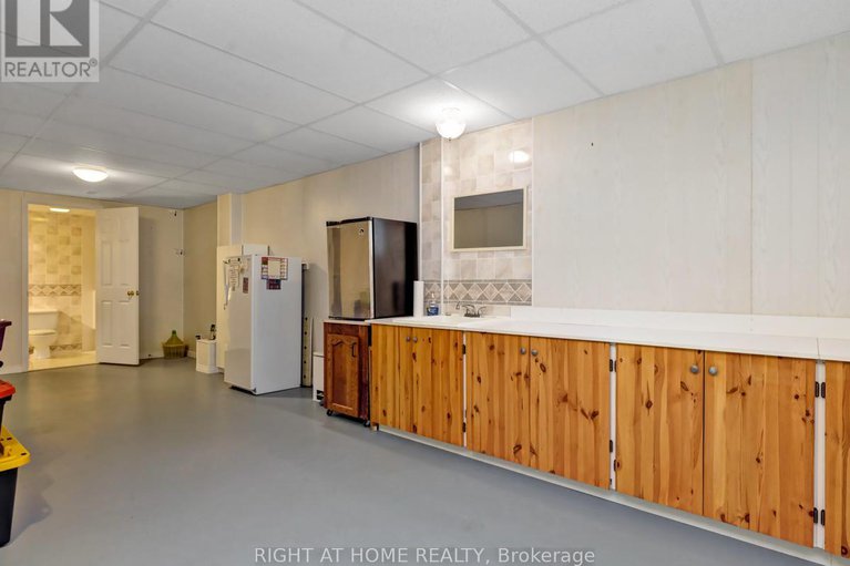 29149892/144-sandra-crescent/town-of-rockland/clarence-rockland/ontario/K4K1R7_36