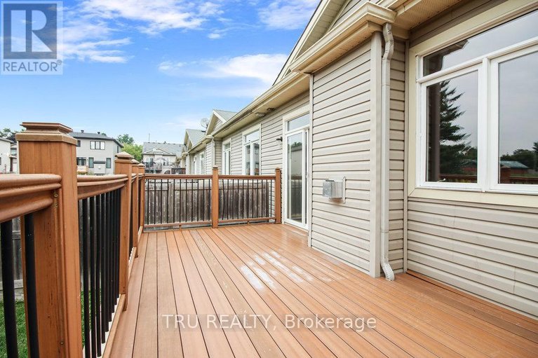 29637006/108-villageview-private/carp/ottawa/ontario/K0A1L0_30