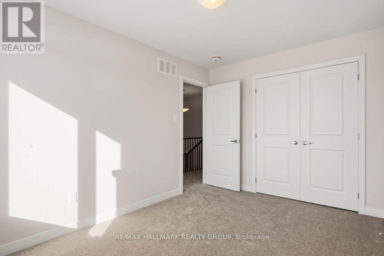 29360426/1924-hawker-private/stittsville-north/ottawa/ontario/K0A1L0_15