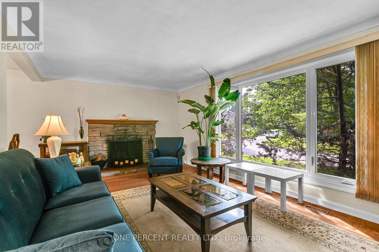 28647610/1244-joyce-crescent/bel-air-heights/ottawa/ontario/K2C2M9_8