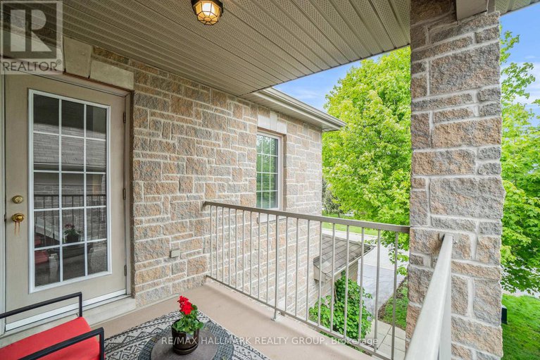 28370521/280-trail-side-circle/springridgeeast-village/ottawa/ontario/K4A5B1_25