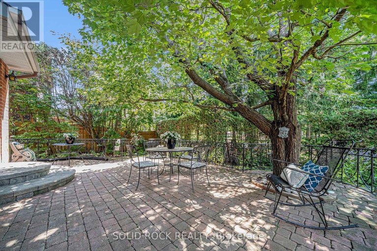 28650656/19-cullen-court/craig-henrywoodvale/ottawa/ontario/K2G4Z2_29