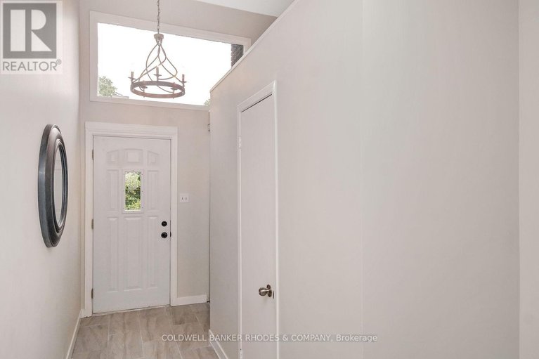 29445571/2098-eric-crescent/pineview/ottawa/ontario/K1B4P4_6