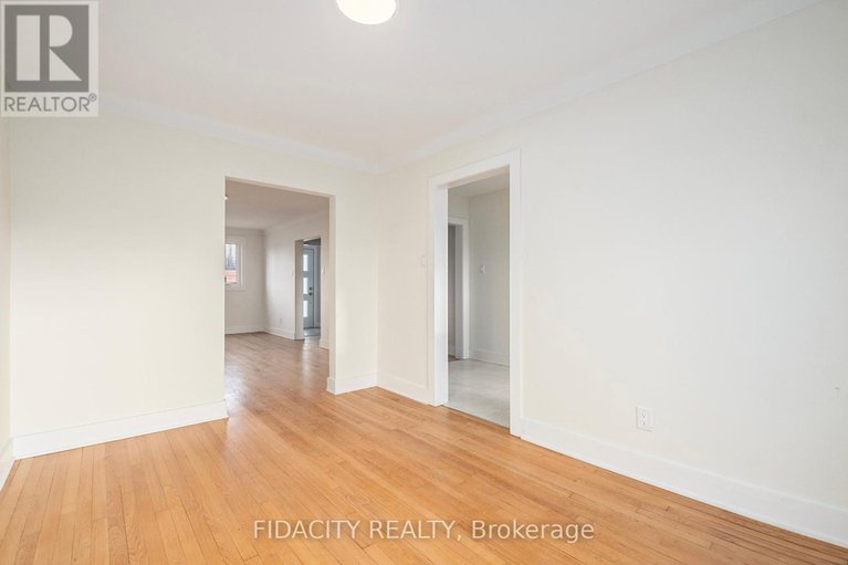 28516012/1030-maitland-avenue/braemar-park/ottawa/ontario/K2C2B6_7