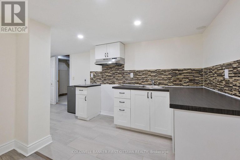 28482188/107-columbia-avenue/hunt-club/ottawa/ontario/K1V1Z3_43