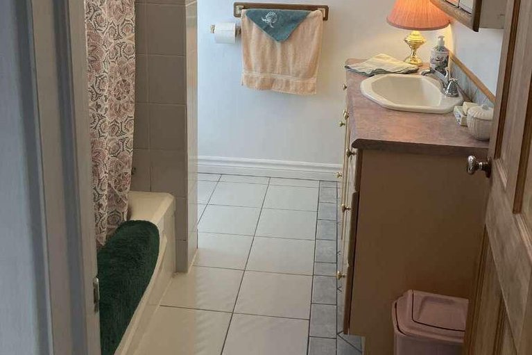 27540685/271-mcarthur-avenue/vanier/ottawa/ontario/K1L6P3_23