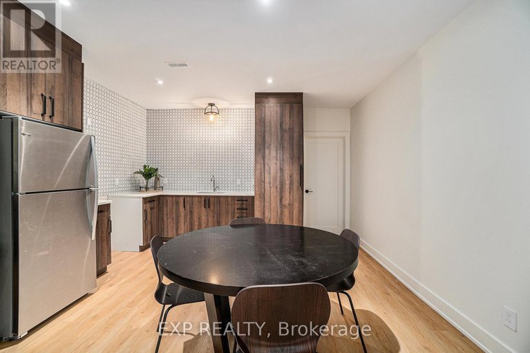 29023593/62-st-claire-avenue/meadowlandsst-claire-gardens/ottawa/ontario/K2G2A4_34