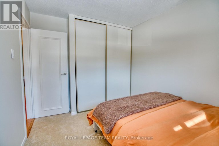 29497051/171-mcclintock-way/katimavik/ottawa/ontario/K2L2A5_21