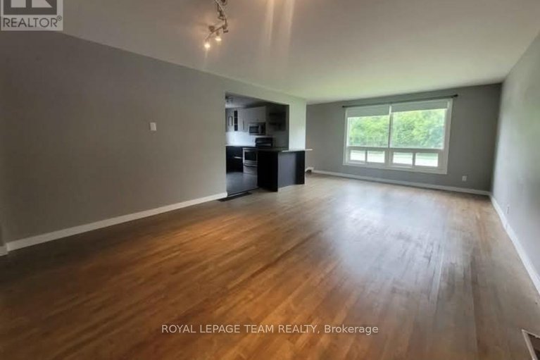 28895850/726-cummings-avenue/castle-heightsrideau-high/ottawa/ontario/K1K2L1_5