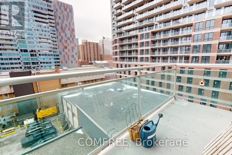 29146987/709-134-york-street/lower-townbyward-market/ottawa/ontario/K1N1K8_12