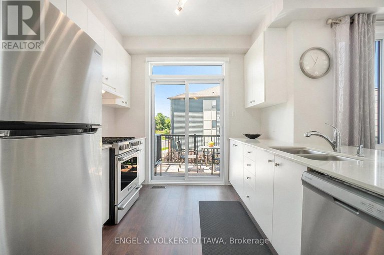 28652639/827-kiniw-private/cfb-rockcliffe-and-area/ottawa/ontario/K1K5A3_11